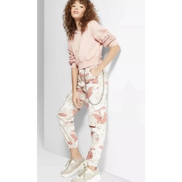 Wild Fable Desert Camo Cargo Pants - Picture 1 of 8